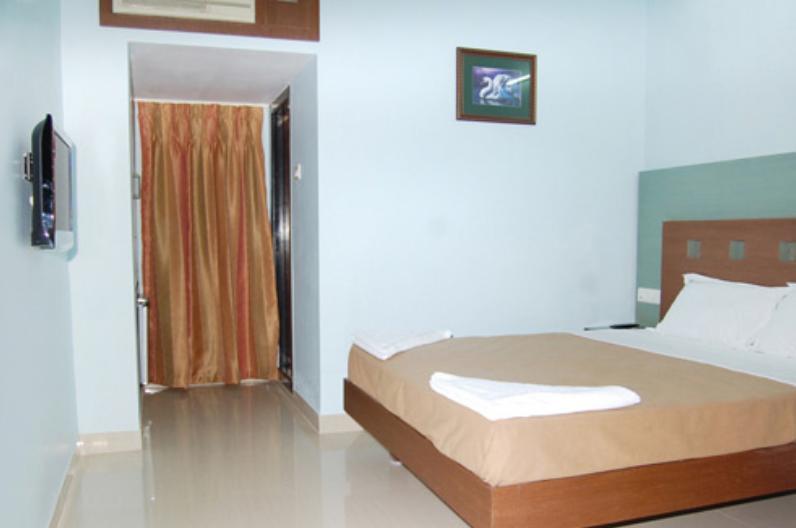 Hotel Balaji Grand Kākināda Exterior foto